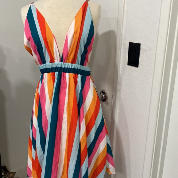 NWT CHIFFON DRESS 👗 - Picture 2 of 9